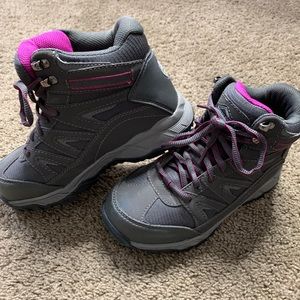 Women’s steel toe boots